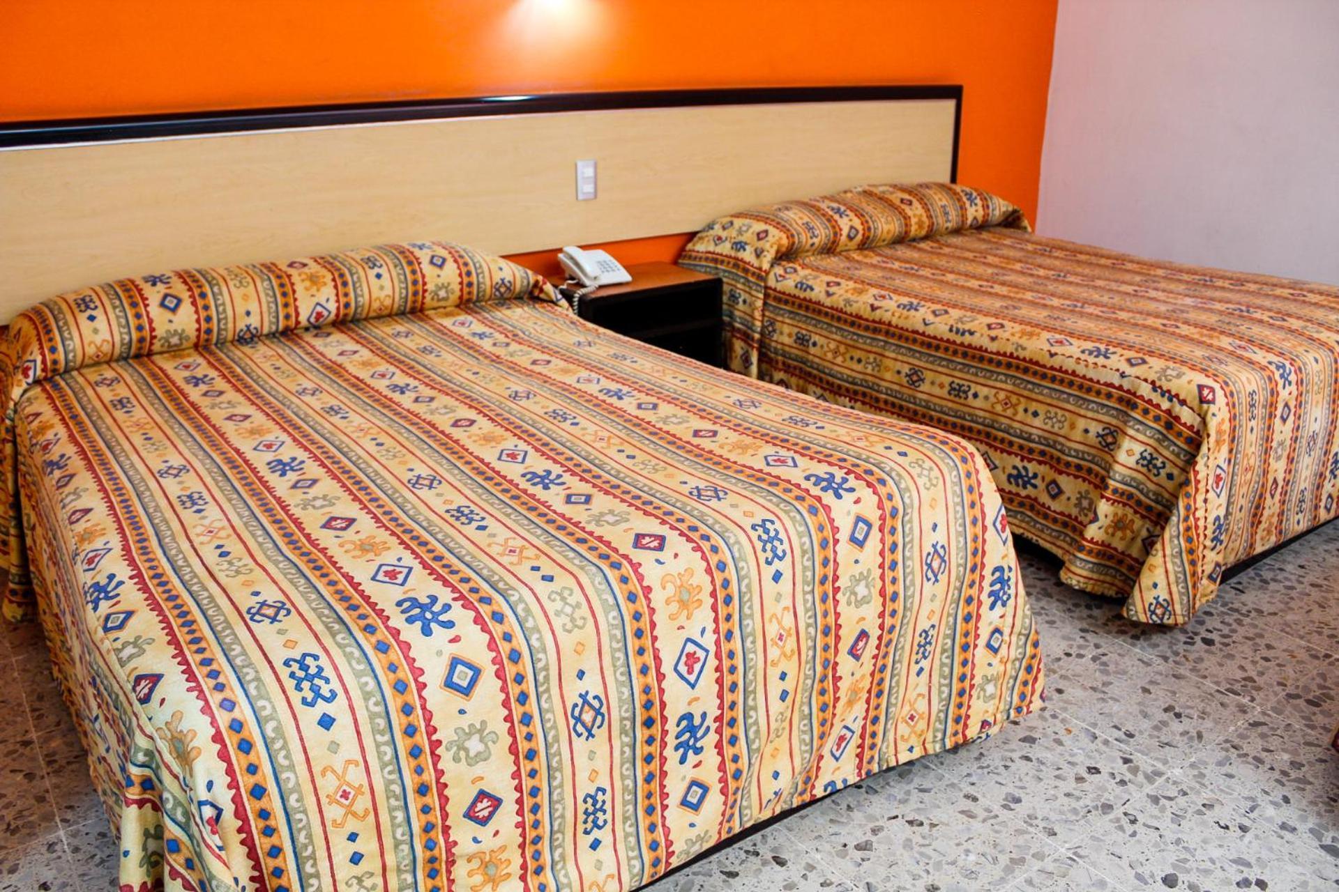 Hotel Montreal Леон Экстерьер фото